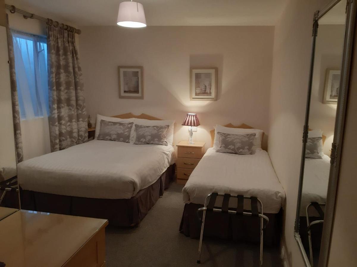 Blackrock Carole Ville Guesthouse Bed & Breakfast 5*